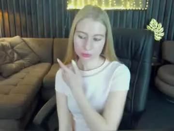 Chaturbate Live Porn of alina__blonde