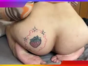 Chaturbate Live Sex Cam of luciennov