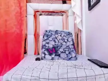 Chaturbate Live Sex of naomi_curvy69