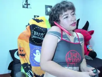 Chaturbate Live Sex Cam of darkkittenuwu