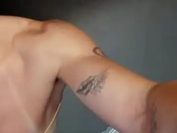 Chaturbate Live Sex Cam of dorothy_meyer