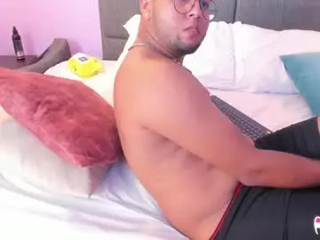 Chaturbate Best live sex cam show of pauljones__