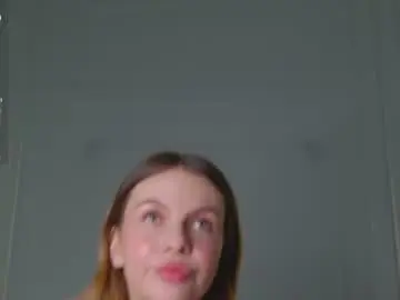 Chaturbate Live Sex Cam of vivien_ronal