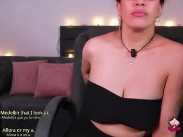 Chaturbate Live Sex Cam of lady_boobs1