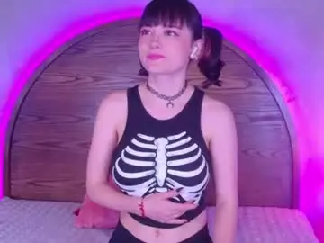 Chaturbate Live Sex Cam of emily_amura
