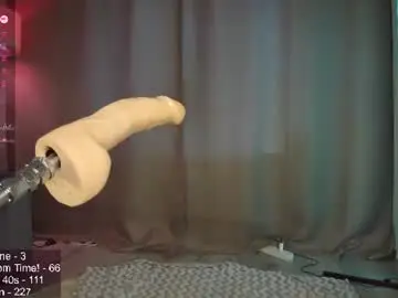 Chaturbate Free Porn Cam of nerdy_freyua