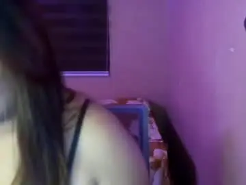 Chaturbate Live Porn of urwifematerial69_