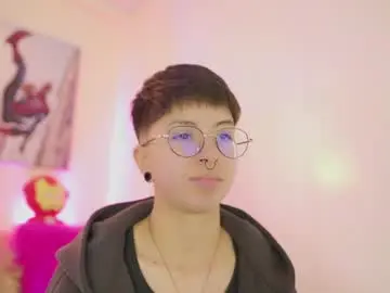 Chaturbate Watch Live Sex Cams of tomboy_tommy