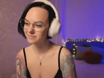 Chaturbate Live Sex Cam of miraskyy