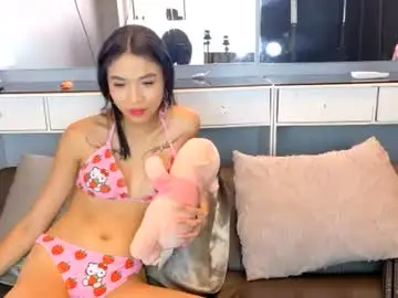 Chaturbate Sex Cam of tinycasey18