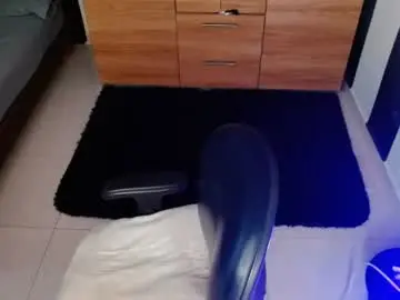 Chaturbate Watch Live Sex Cams of cuteisabella_a