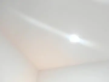 Chaturbate Live Sex Cam of miley_jones_