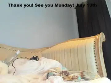 Chaturbate Live Porn of eatmygingersnapps