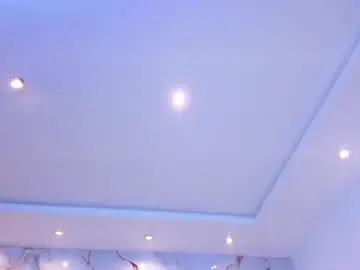 Chaturbate Live Sex of kiana_cream