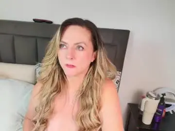Chaturbate Adult Webcam of _madamemature_