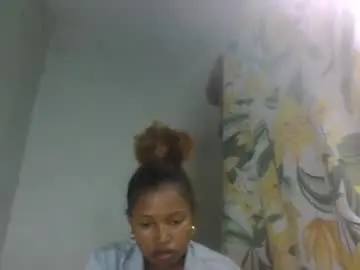 Chaturbate Live Sex Cam of anichamarie0