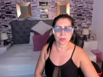 Chaturbate Free Live Porn of yeseniaa_25