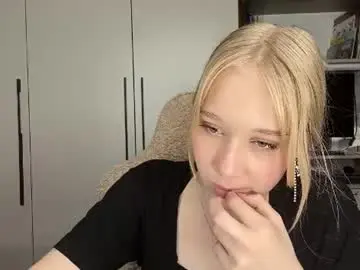 Chaturbate Sex Cam of hilarianimocks
