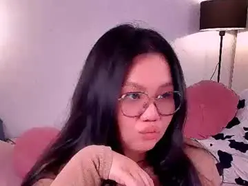 Chaturbate Live Sex Cam of kyliewebster