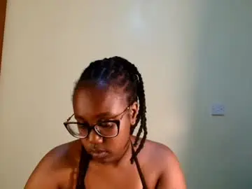 Chaturbate Sex Cam of elowen655796