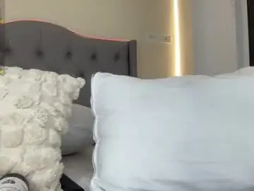 Chaturbate Live Sex Cam of lunabloon