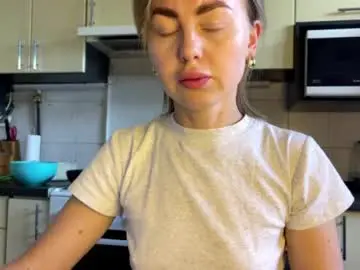 Chaturbate Live Sex Cam of martaluna_