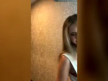 Chaturbate Sex Cam of ariavey