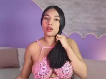 Chaturbate Watch Live Sex Cams of tissha_banner