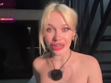 Chaturbate Adult Video Chat of golden_alinee