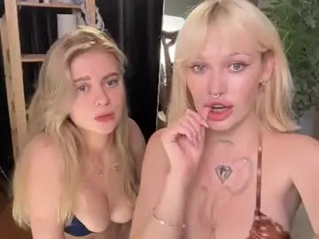 Chaturbate Adult Video Chat of golden_alinee