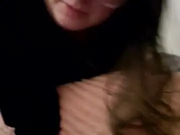 Chaturbate Live Sex Cam of lillielushie