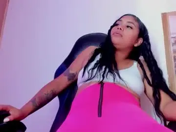 Chaturbate Watch Live Sex Cams of ellybloom