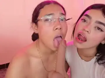 Chaturbate Live Sex of emmy_and_luna