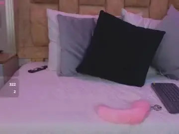 Chaturbate Live Sex Cam of lilith_pink__