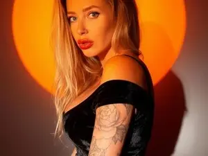 Myfreecams Live Sex Cam of Cum4Sadie