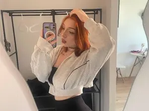 Myfreecams Live Sex Cam of ElaraHex