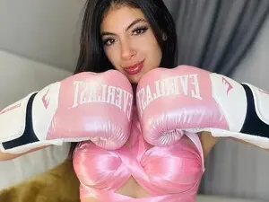 Myfreecams Live Sex Cam of Isa_hernandez