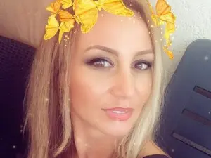 Myfreecams Live Porn of Merlyn4u