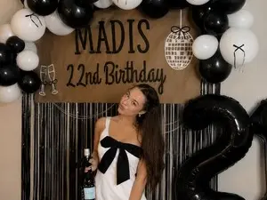 Myfreecams Live Sex Cam of madisonfoxx69