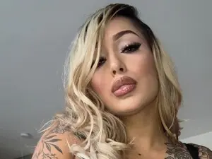Myfreecams Free Porn Cam of Mia_hott_