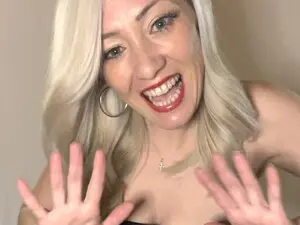 Myfreecams Private Sex Chat of HotBlondeSlut