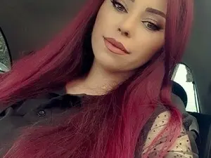 Myfreecams Adult Webcam of Lara_Ella