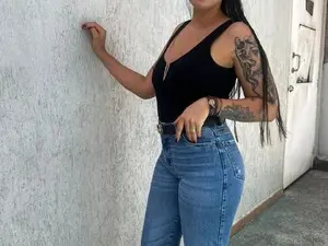 Myfreecams Adult Webcam of LorennaHdez