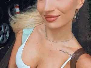 Myfreecams Live Porn of Ella_Charm