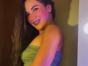 Myfreecams Adult Video Chat of Latinahot
