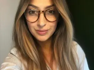 Myfreecams Watch Live Sex Cams of Velourmuse
