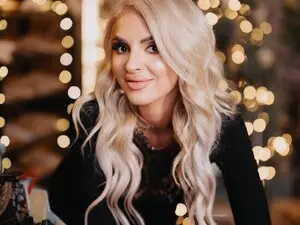 Myfreecams Sex Chat of ShyEyesBlondy