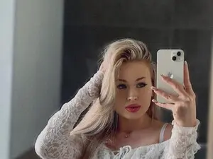 Myfreecams Adult Webcams of Cold_Blonde
