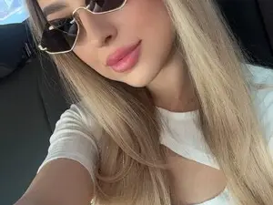 Myfreecams Adult Webcam of ScarletColesX
