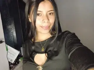 Streamate Free Porn Cam of MadissonRoos
